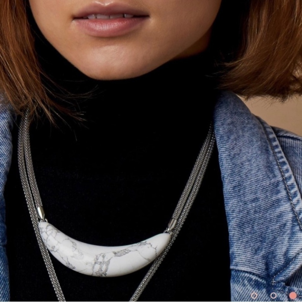 Reversible Kendra Scott Howlite Collar Necklace